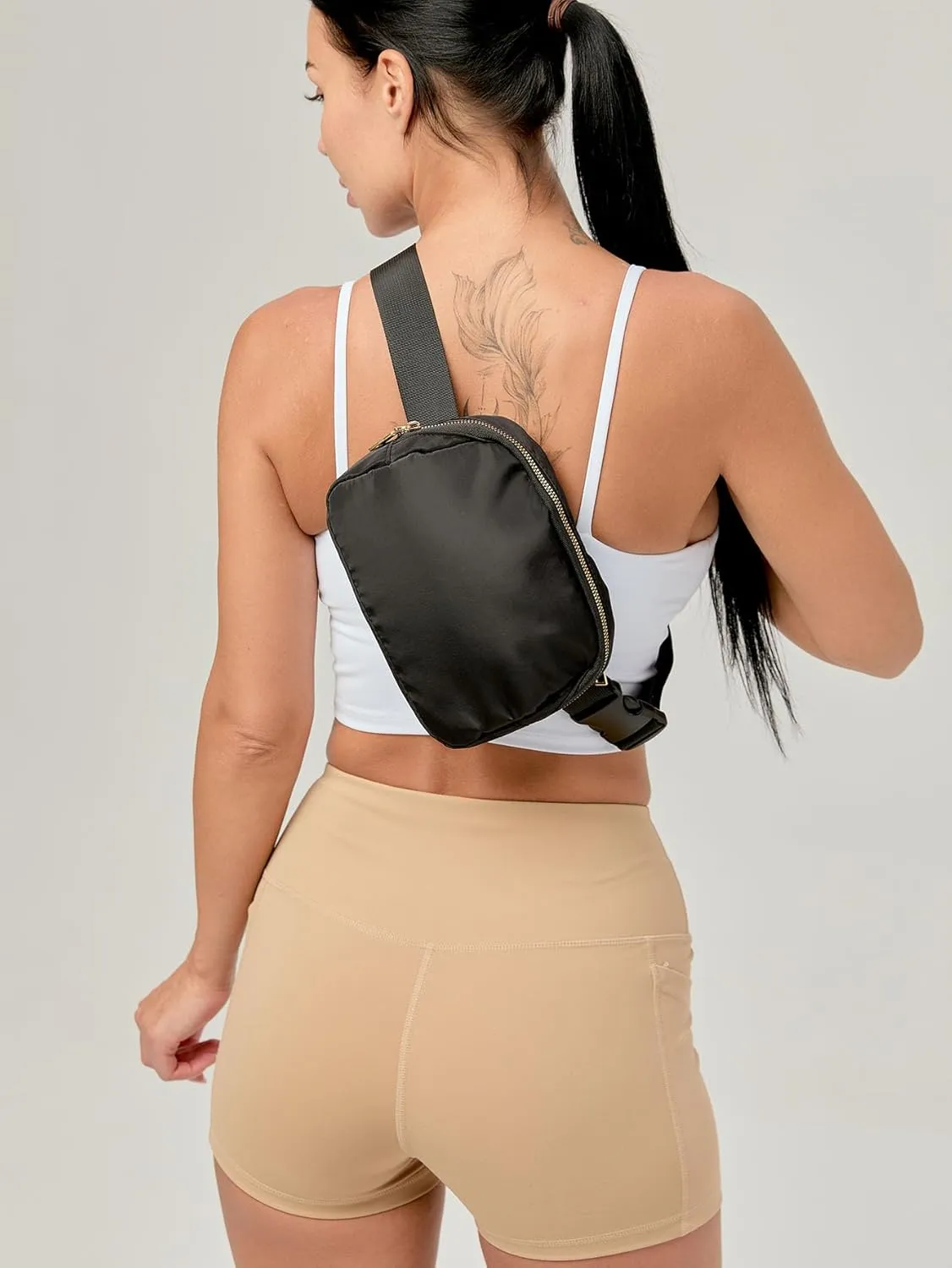 Everywhere Belt Bag for Women Men Lightweight Small Fanny Packs Crossbody Bags Mini Waist Pack with Adjustable Strap for Travel, Workout, Run, Outdoor Cycling, Shopping (Black)