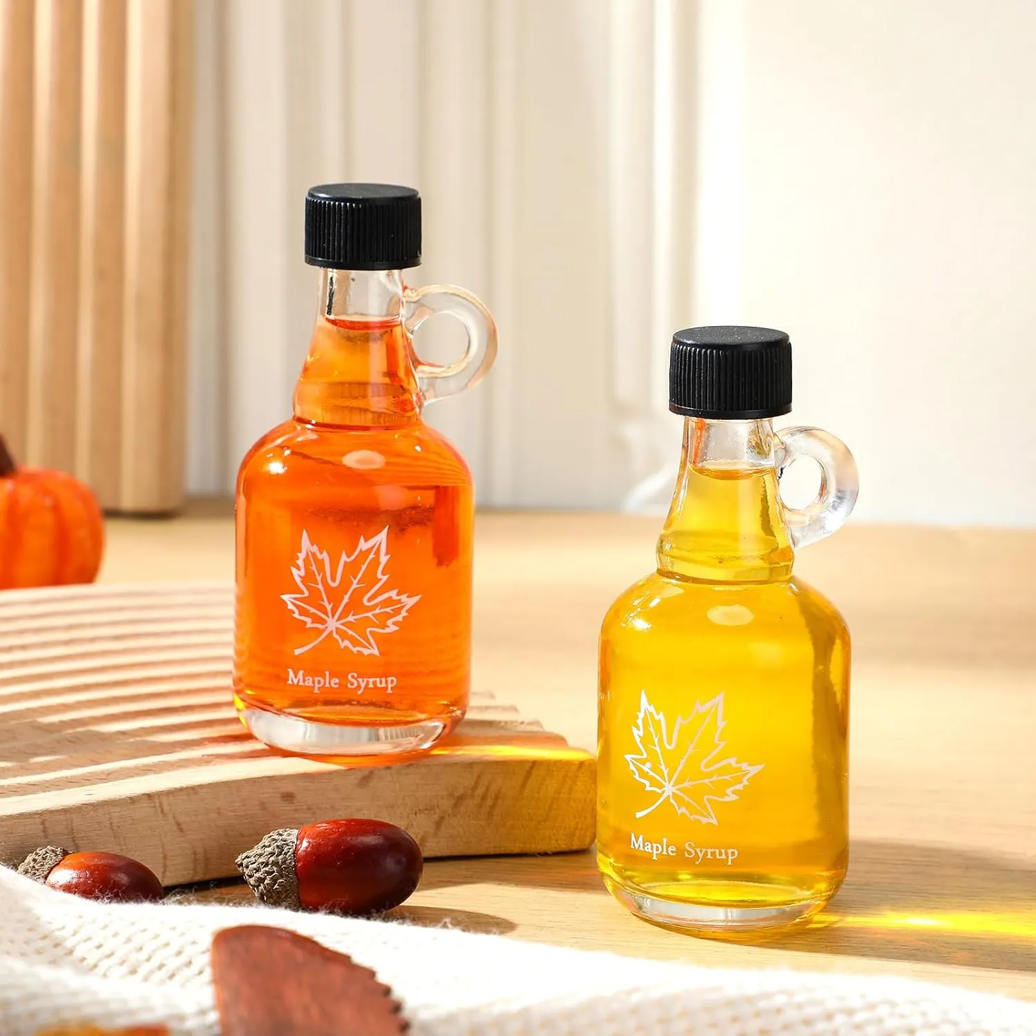 Havawish 24 Pcs 3.4 oz Glass Maple Syrup Bottles Mini Syrup Container with Loop Handle and Plastic Lids, Small Empty Jars for Oil Storage Gift