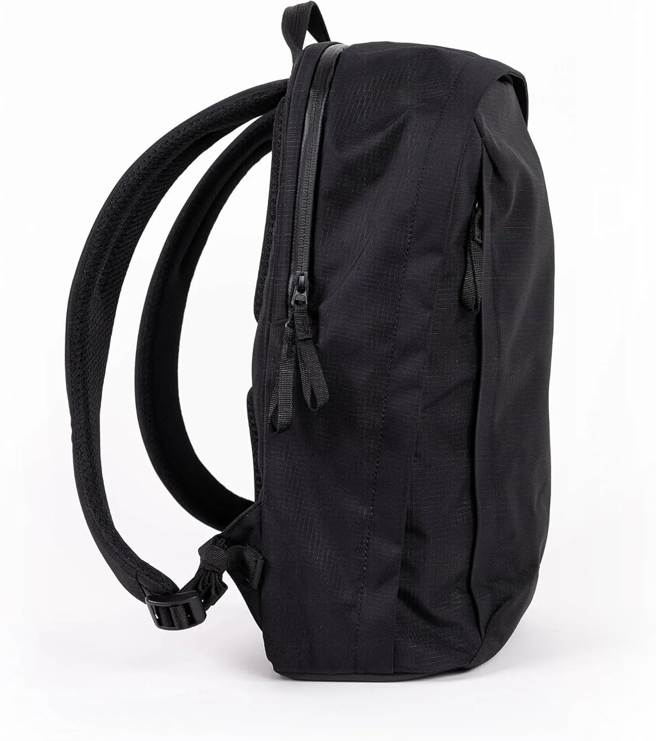 Moment Everything Backpack – 17L or 21L Weatherproof Everyday Camera & Laptop Bag [Gen 2, Black, 17L]