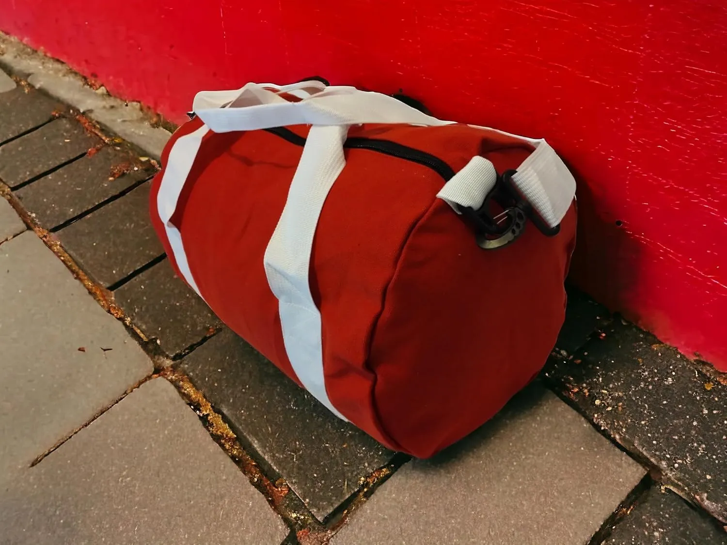 My Bag, 1980's retro gym duffle bag, RED 100% cotton canvas: 18" L x 12" W x 12" H, Switch between hand-carrying, shoulder strap, and backpack mode Can withstand years of abuse, padded shoulder strap.