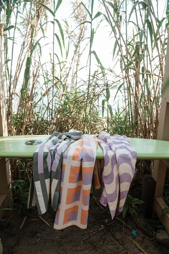 Nomadix Original Towel - Perfect for Beach, Pool, Travel, Camping, Yoga - Made with Recycled Materials - Super Absorbent - Sand Resistant - 72.5x30