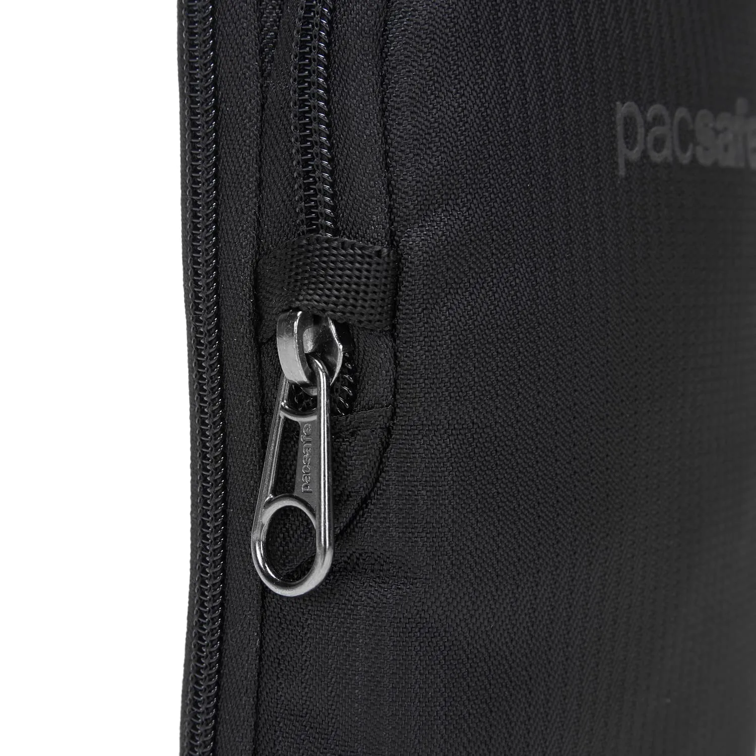 Pacsafe Daysafe Econyl Tech Crossbody