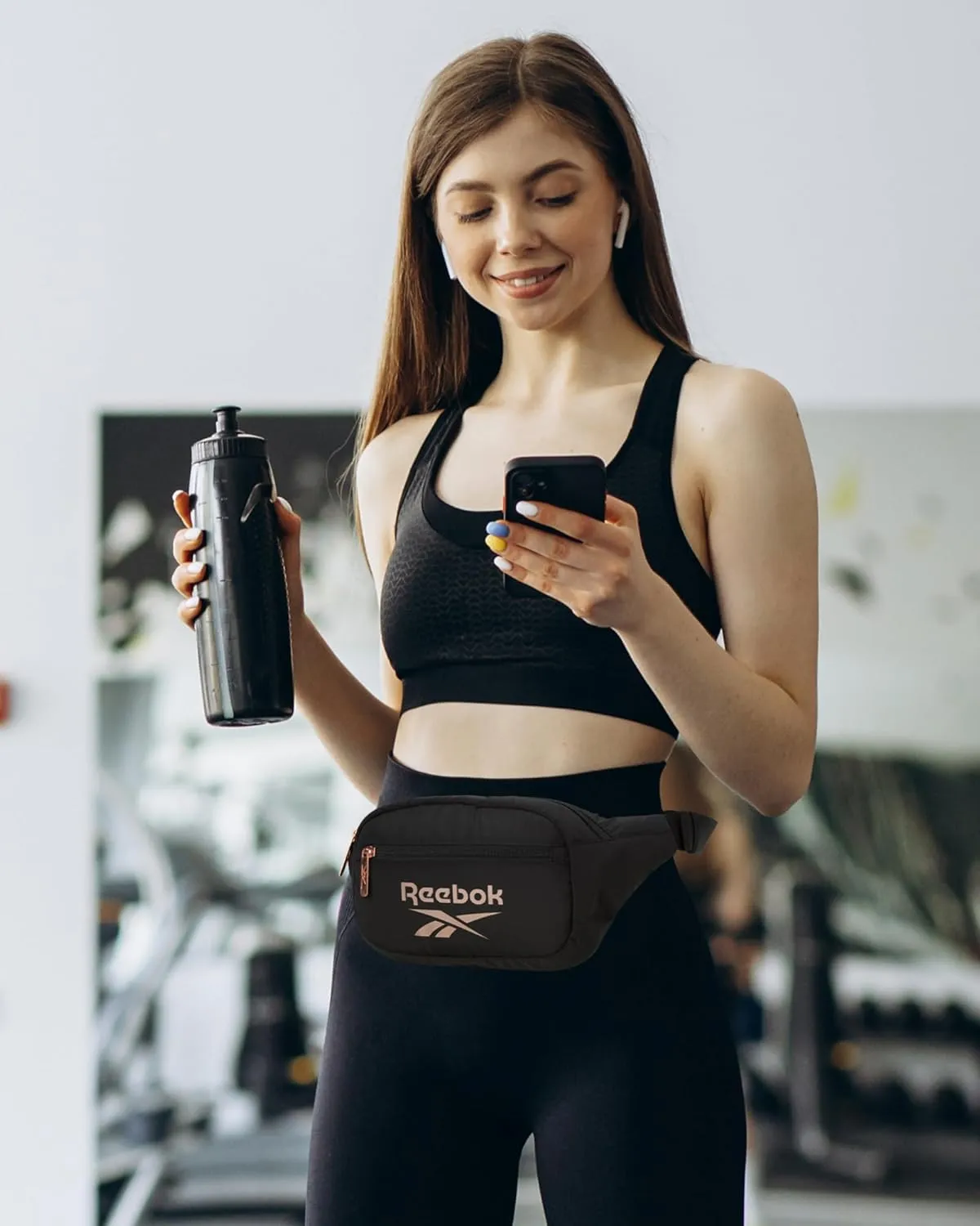 Reebok Fanny Pack - Lightweight Stylish Crossbody Waist Belt Bags for Women and Men with Adjustable Strap, Size One Size, Lyla Black