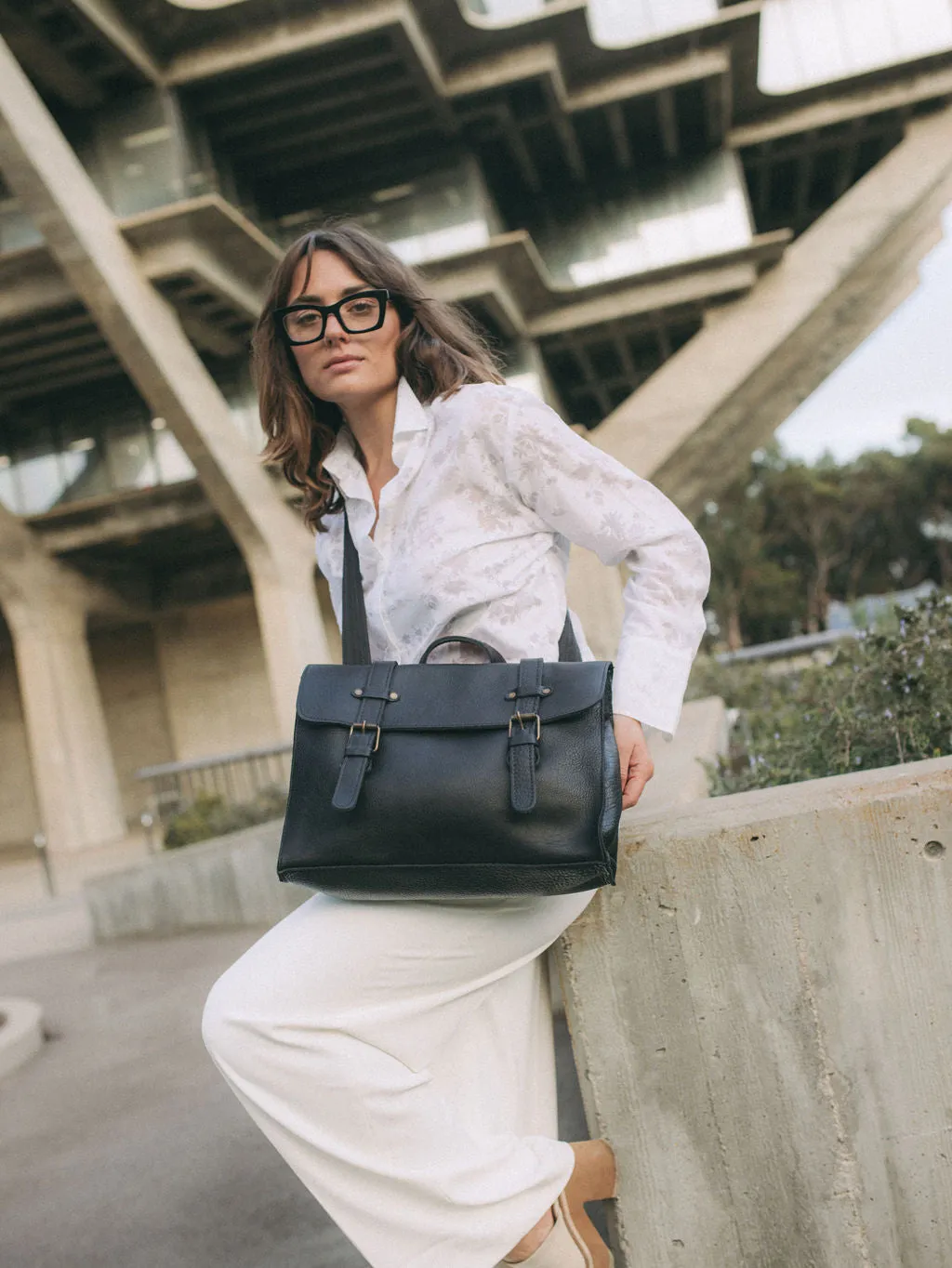 The Convertible Crossbody Backpack - Black