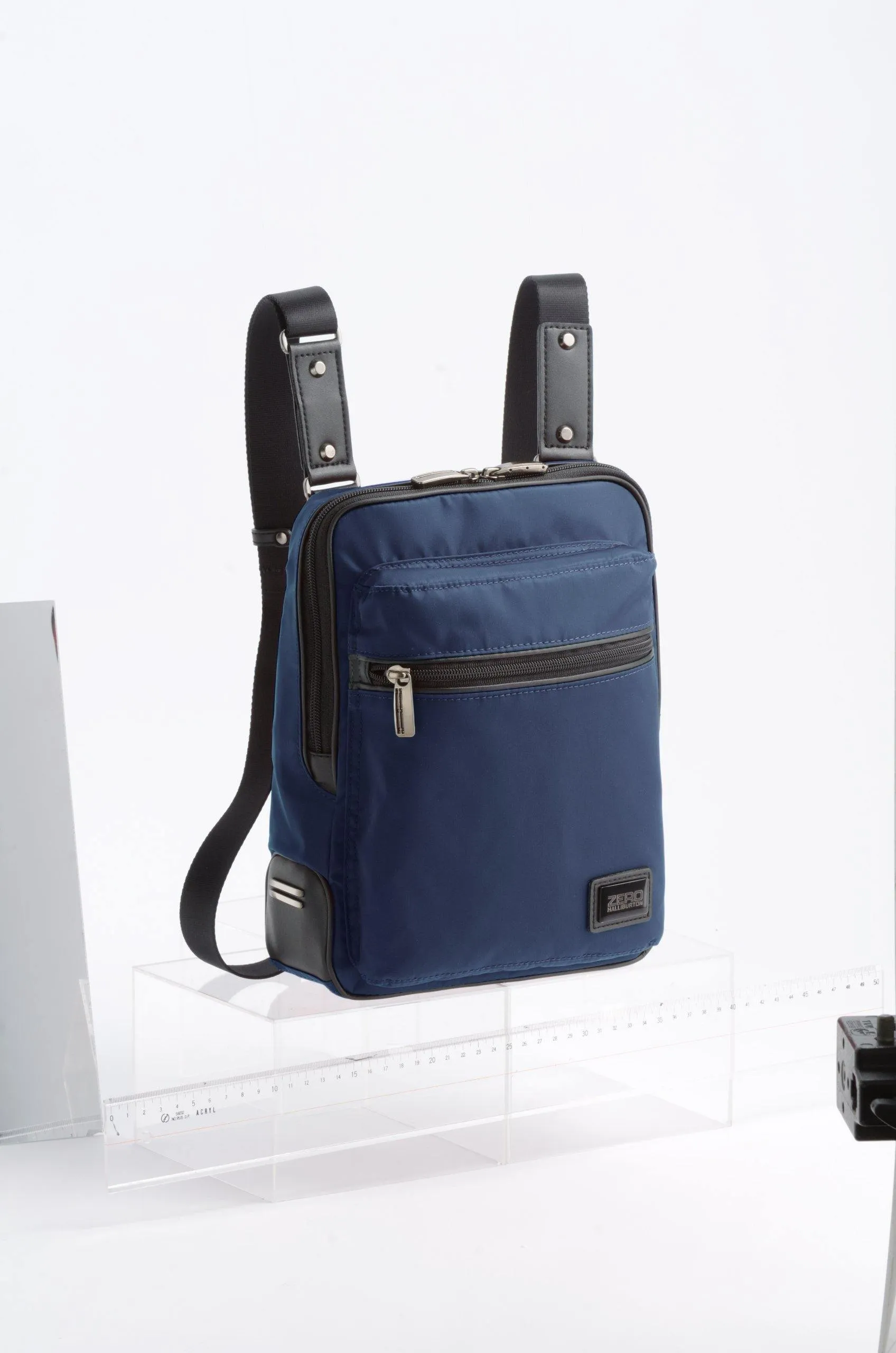 ZERO Halliburton ZAG Zip Organizer